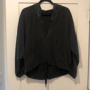 Lululemon lightweight cropped women’s hoodie, size 6